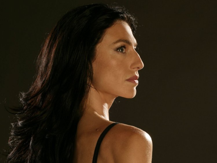 Клаудия блэк