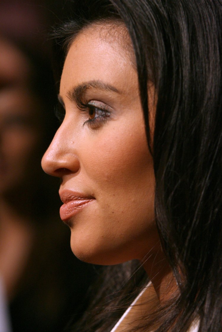 Горбинка Ким Кардашьян