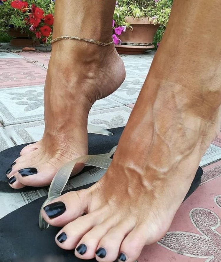 Джанет Лэйн feet
