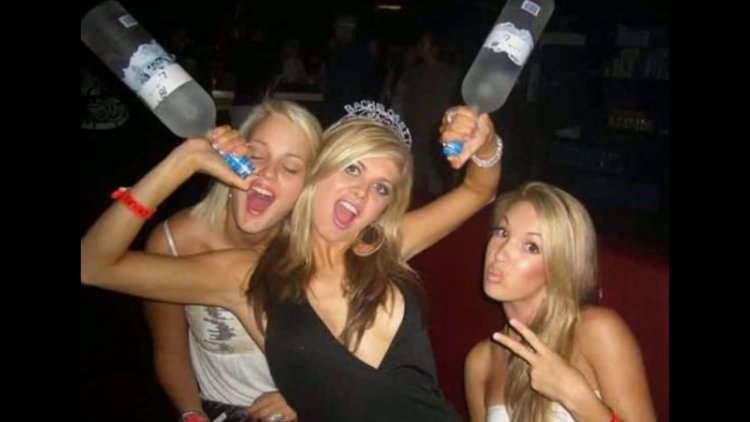Смешные пьяные девочки