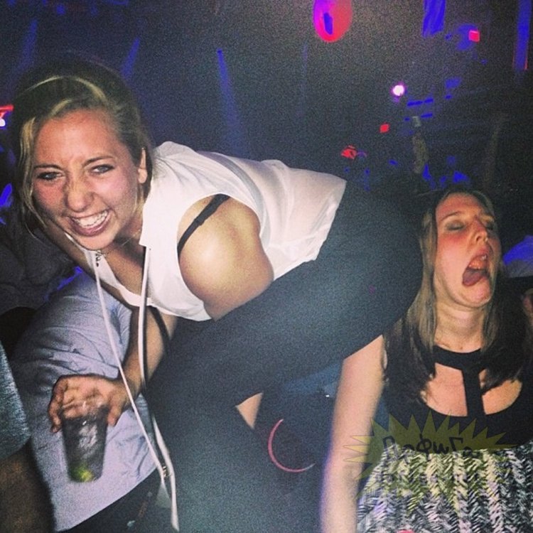 Девушка после дискотеки