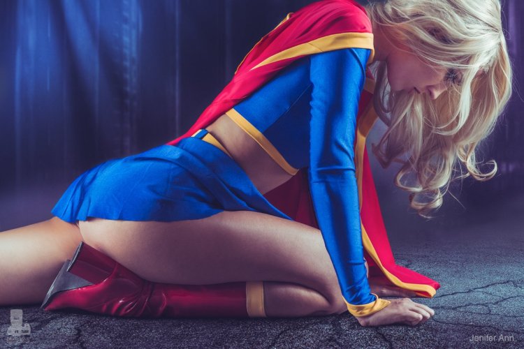 Супергерл косплей +18