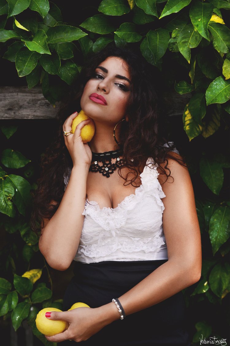 Красивые сицилийские девушки