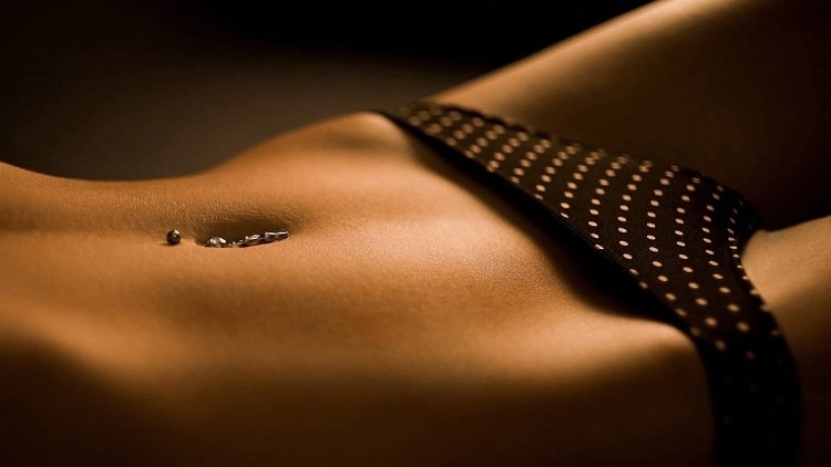 Красивый пупок