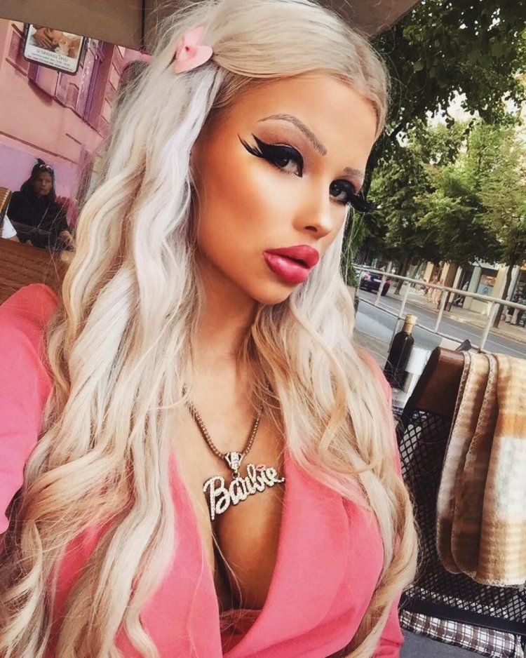 Силиконовые блондинки