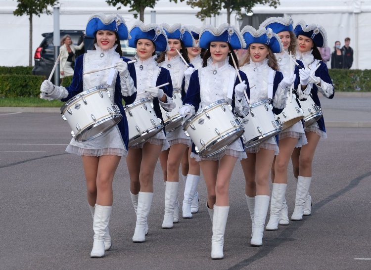 Барабанщицы малая Охта