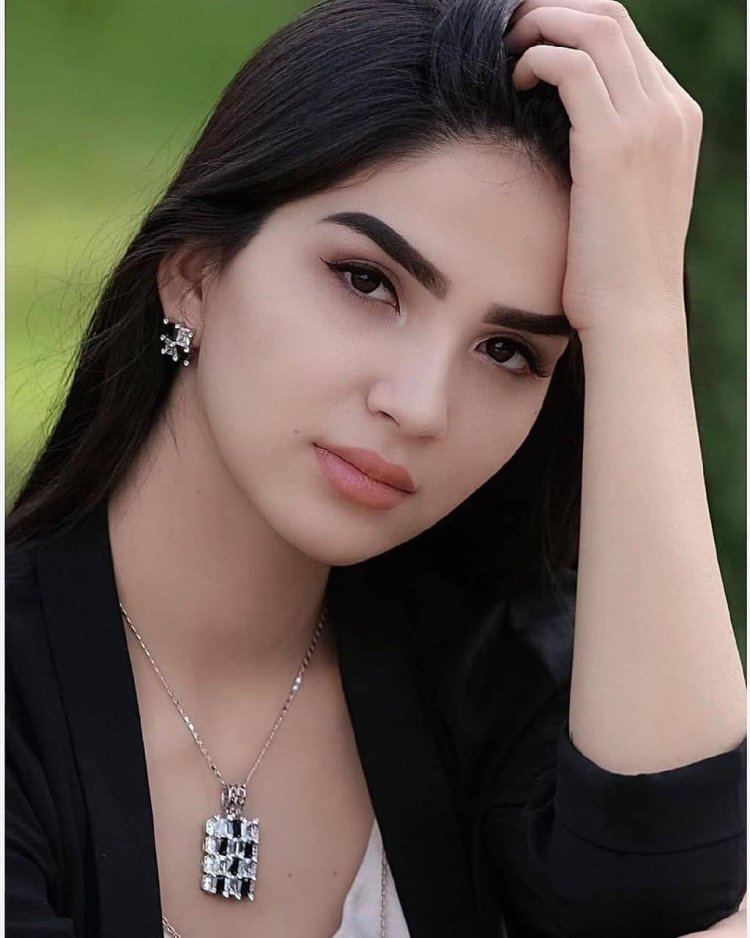 Таджичка Рухшона Софи