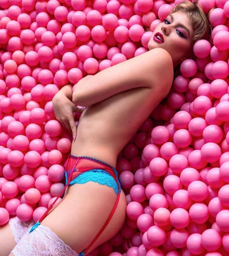 Литвинова дочь Ульяна Maxim