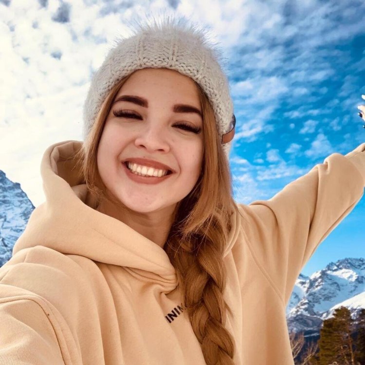 Аня Покров тиктокер