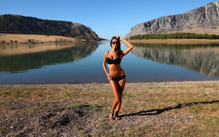 Эла Саванас