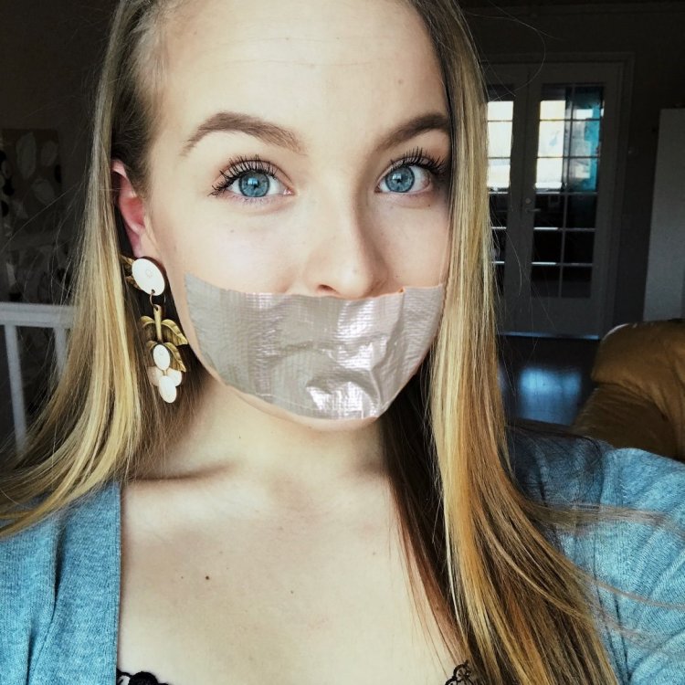 Селфи с кляпом