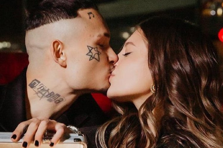 Дилара и Моргенштерн поцелуй