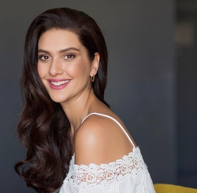 Бергюзар Корель актрисы Турции