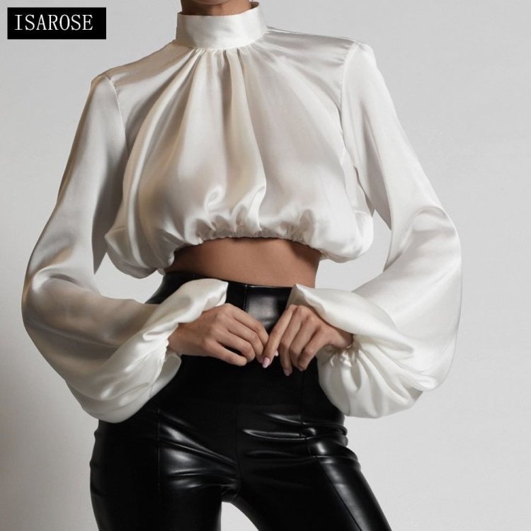 Блузка с рукавами фонариками