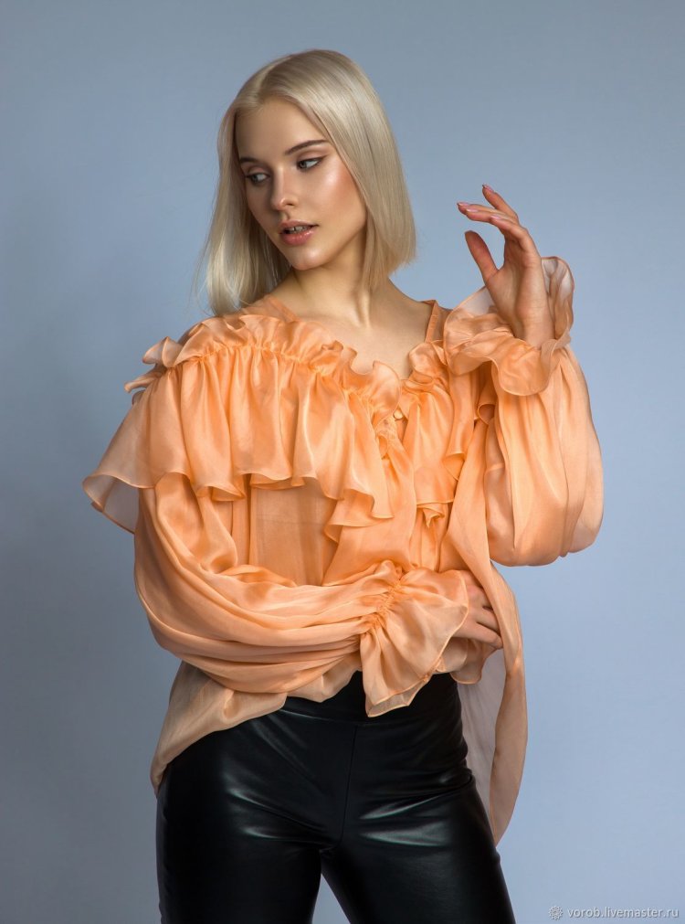 Блуза из шелка