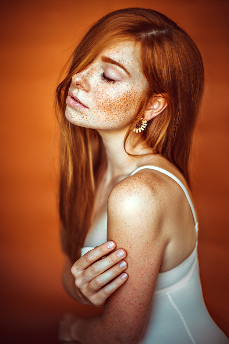 Красивые рыжие девушки с веснушками