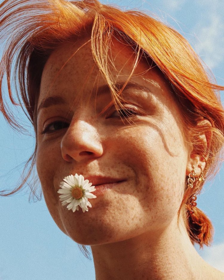 Девушка с веснушками Эстетика