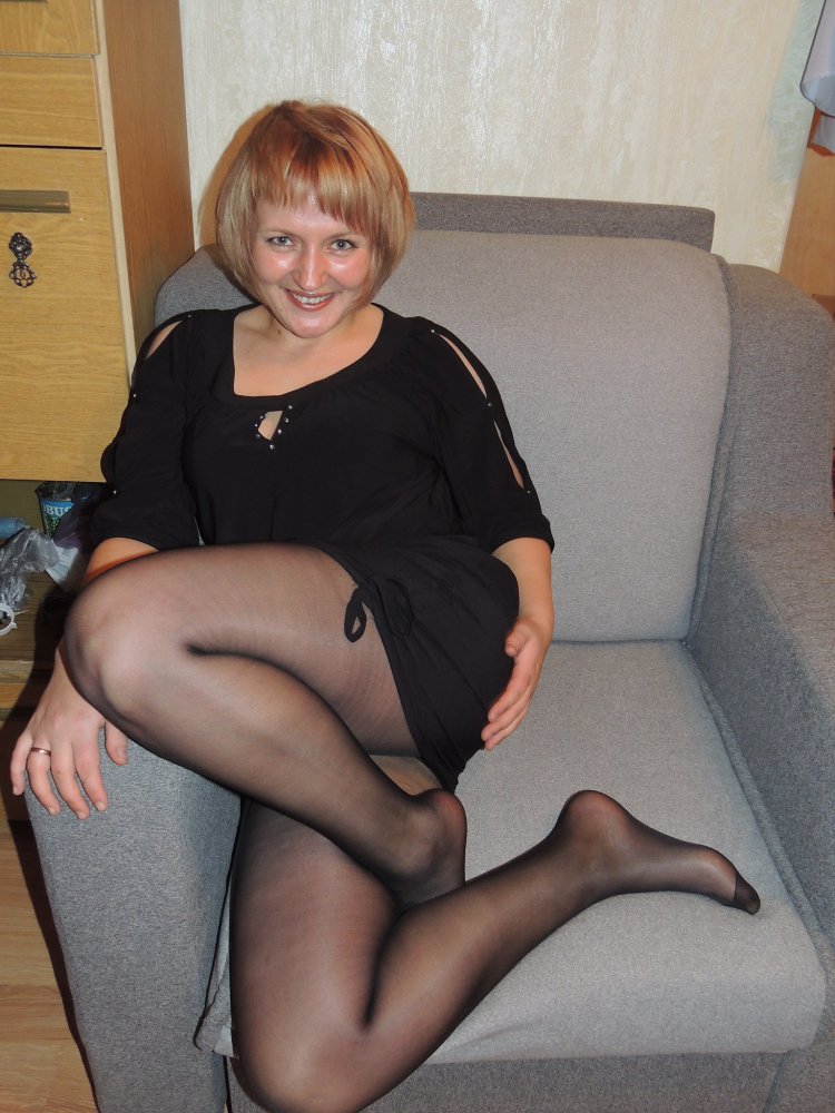 Взрослые женщины в колготках частное