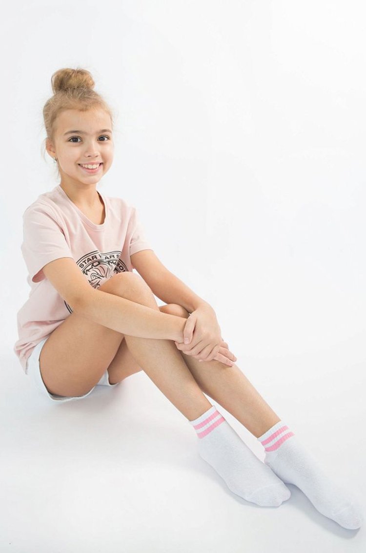 Юные в носочках