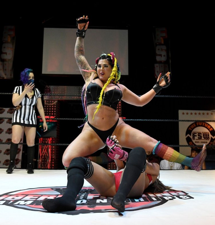 Бой Лас Вегас Нижнем белье