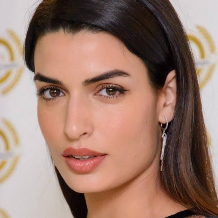 Тония Сотиропулу фото