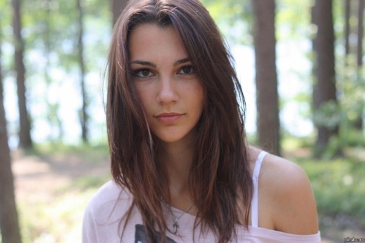 Обычная девушка