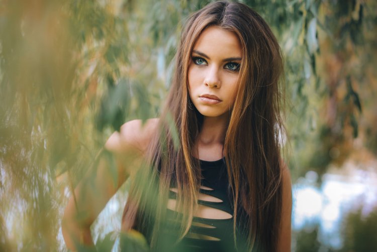 Красивые шатенки с голубыми глазами