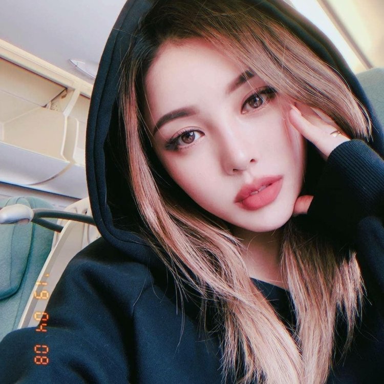 Пак хё мин Pony