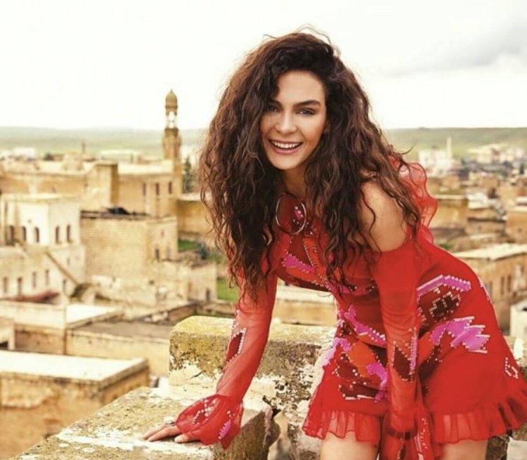 Ветреный турецкий сериал эбру Шахин