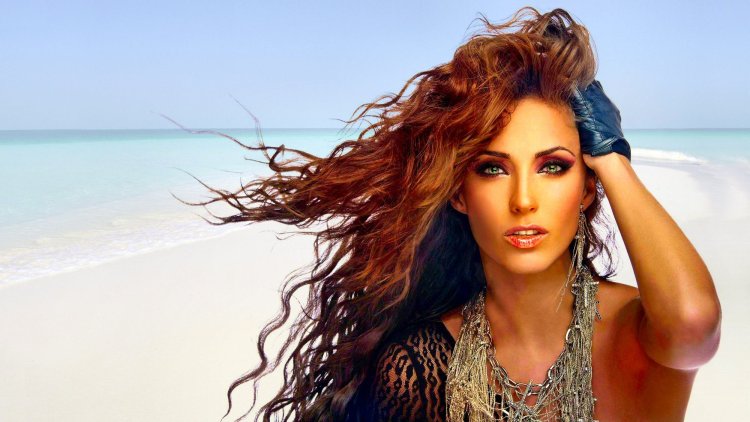 Anahi певица