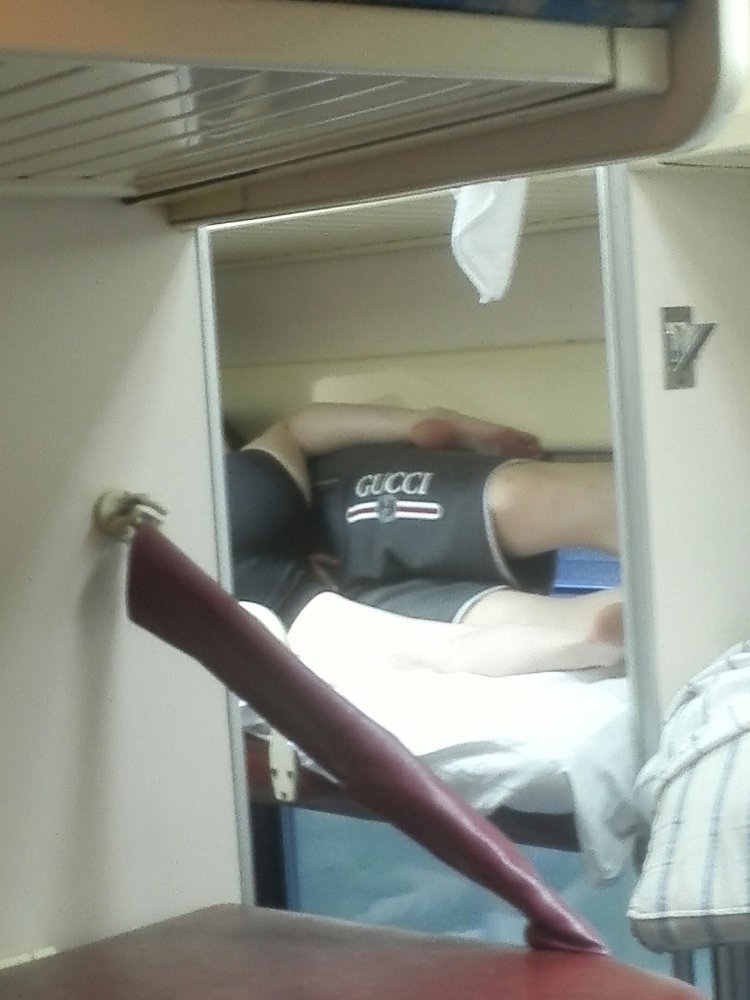 Подсмотры в поезде