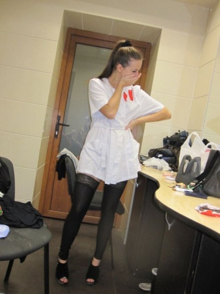 Девушки из социальных сетей в халате