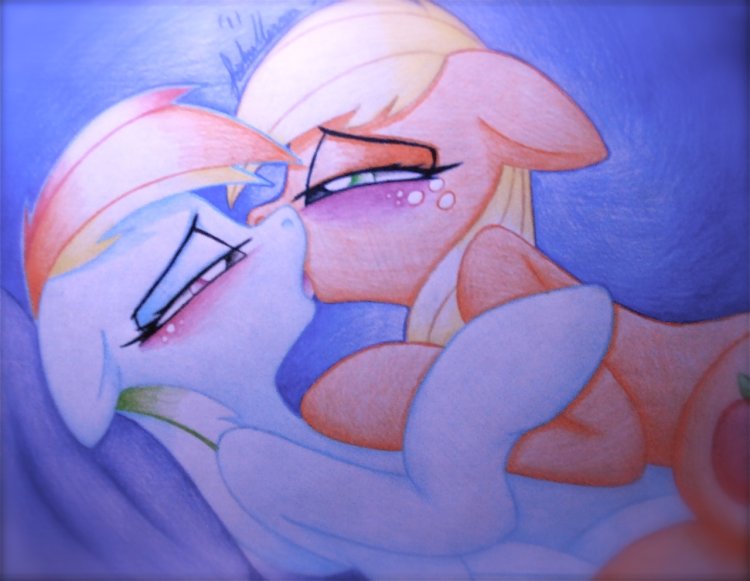 МЛП поцелуй