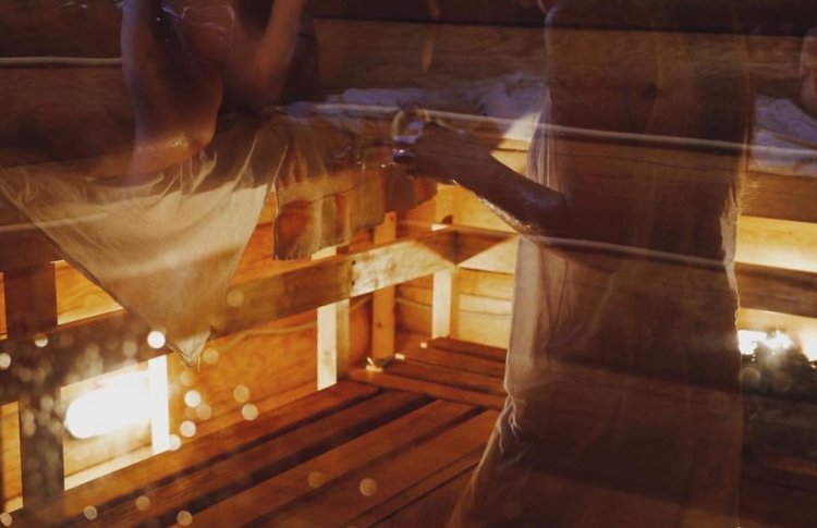 База баня зима девушка без лица