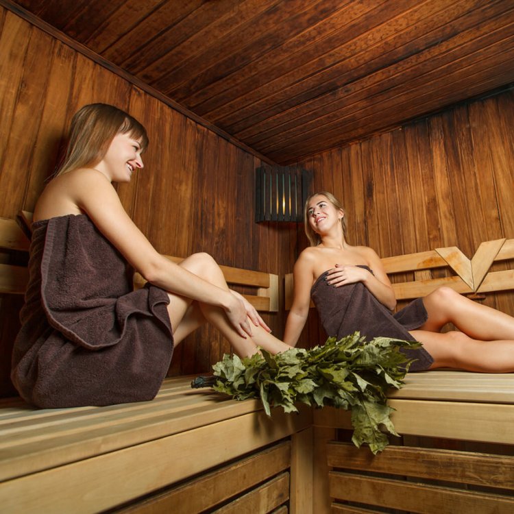 Фотосессия девушки в бане