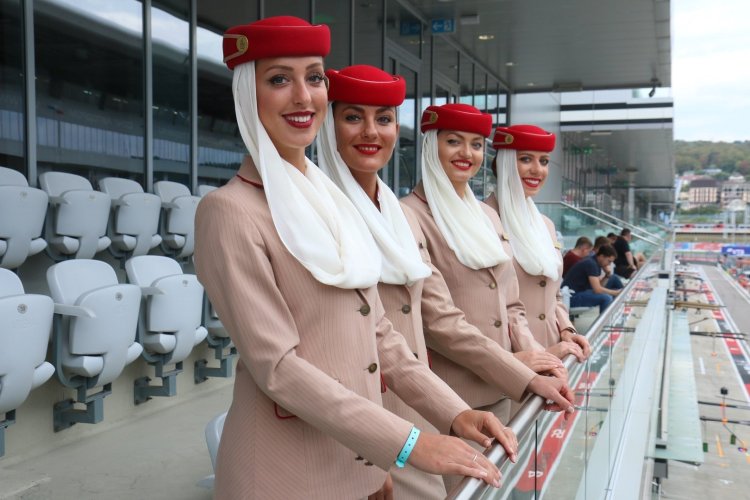Анна Шутова, стюардесса Emirates