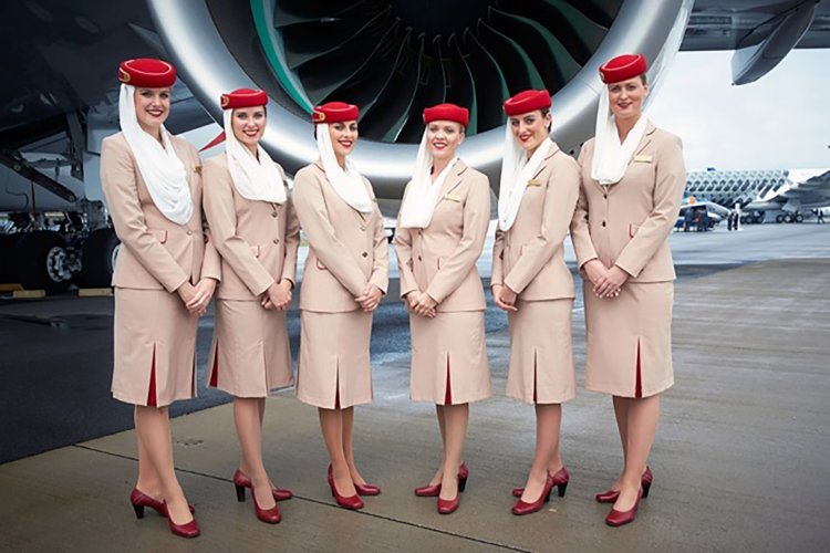 Форма стюардесс Эмирейтс Эмирейтс