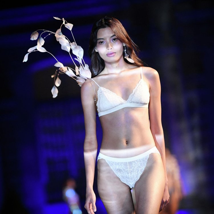 Показ Нижнего женского белья