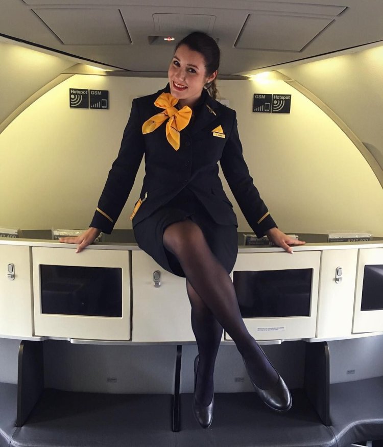 Эвелин Мартин stewardess