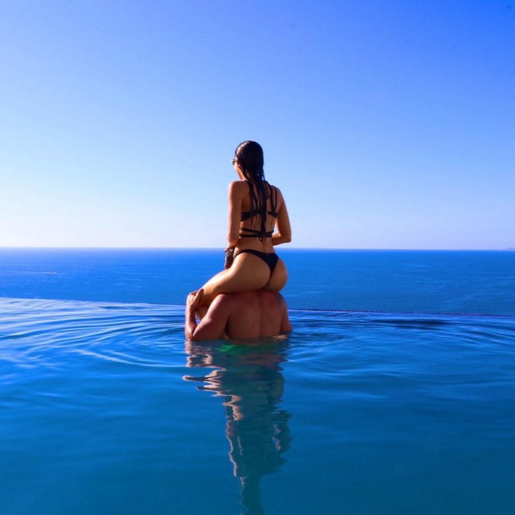 Голые девушки море