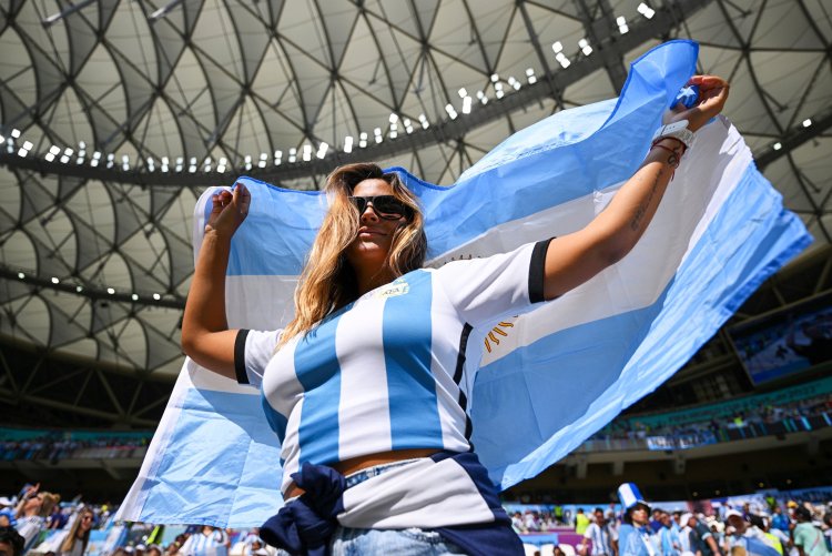 Самая красивая болельщица