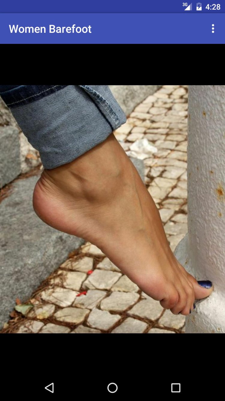 Босая стопа