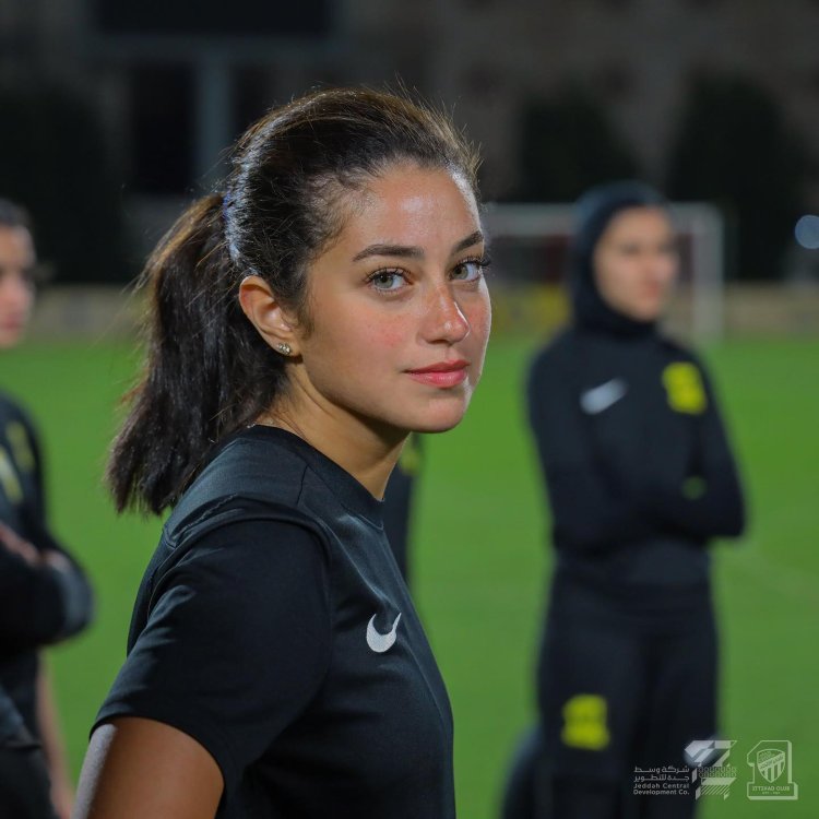 Футболистка