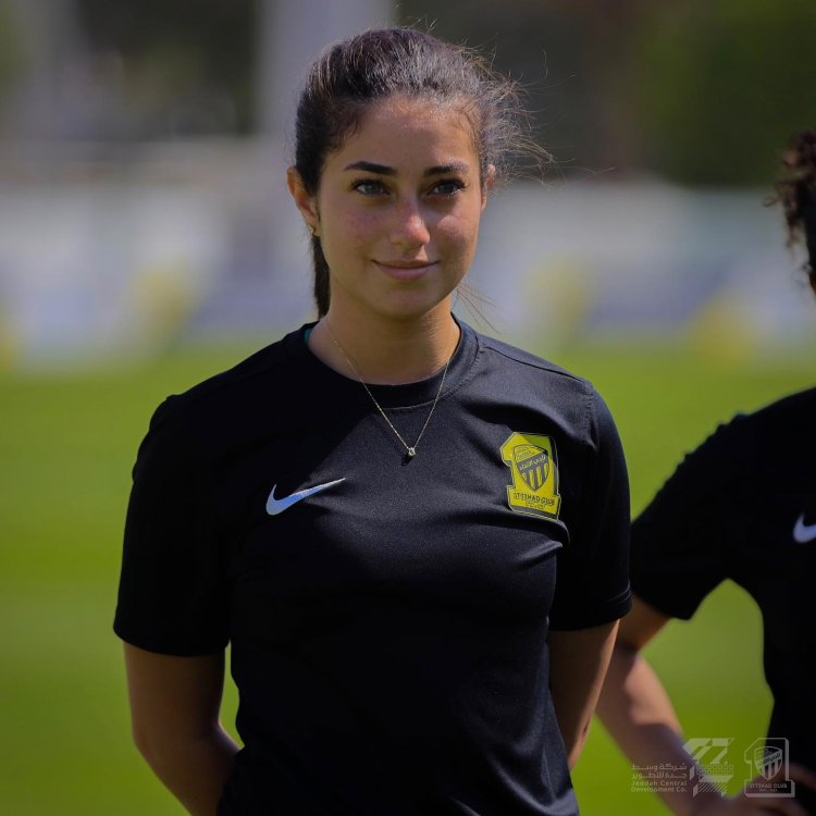 Футболистка