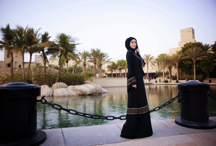 Женщины в Эмиратах