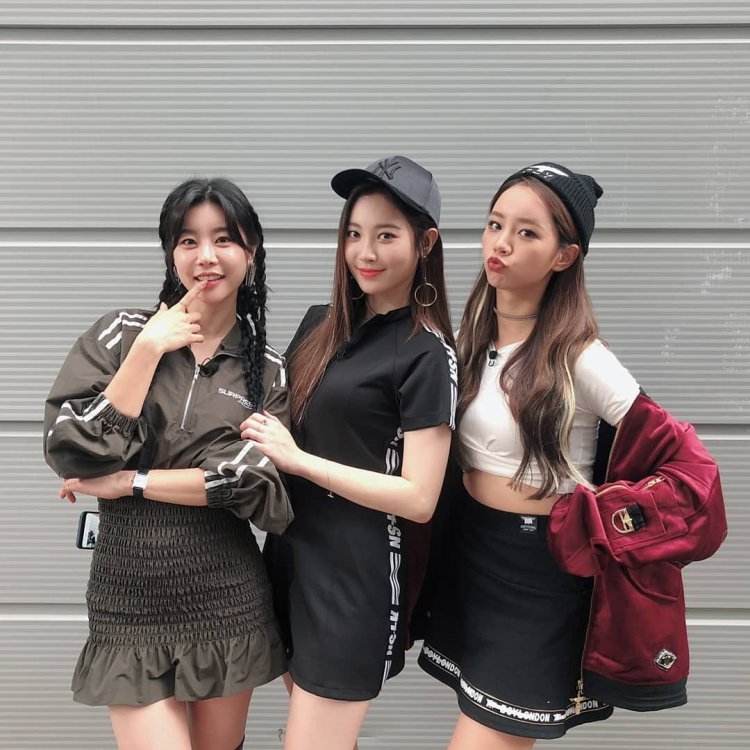 3 Подруги кореянки