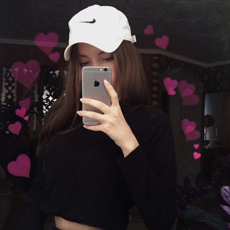 Топовые девушки с айфоном