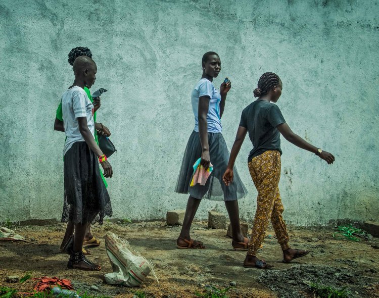 Две девушки с африканского континента