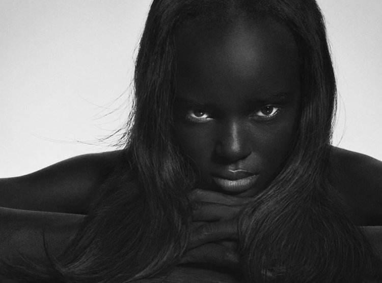 Модель даки тот (Duckie thot) из Южного Судана