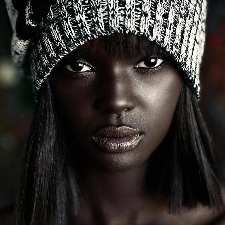 Модель даки тот (Duckie thot) из Южного Судана